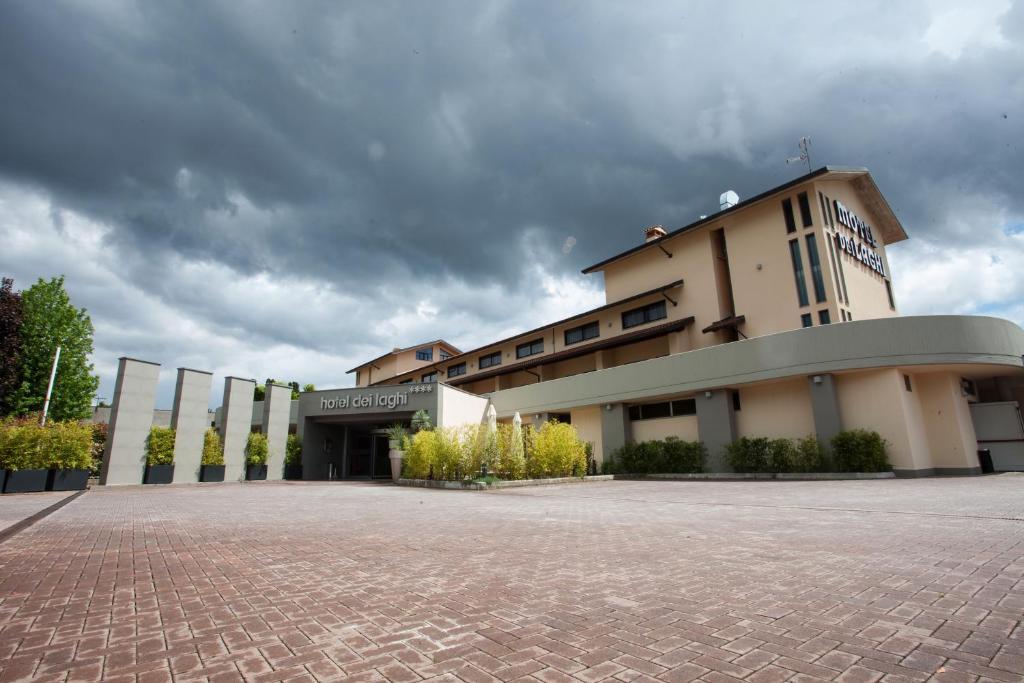 Albergo Dei Laghi Turate Exterior foto